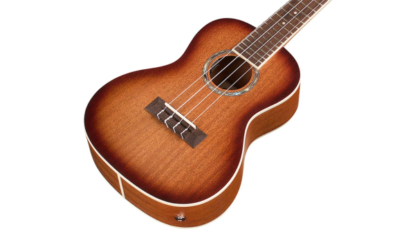 Cordoba 15CM-E Edge Burst Konzert Ukulele, Mahagoni, Tonabnehmer